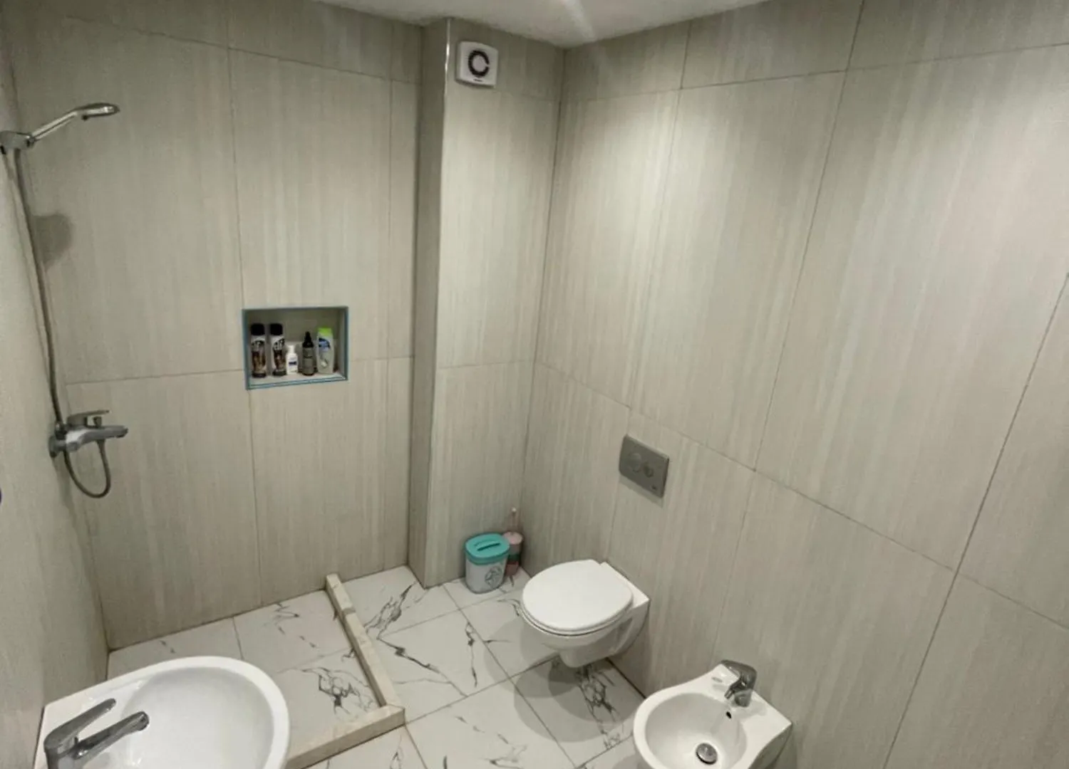 Guest House White Crown Kamez